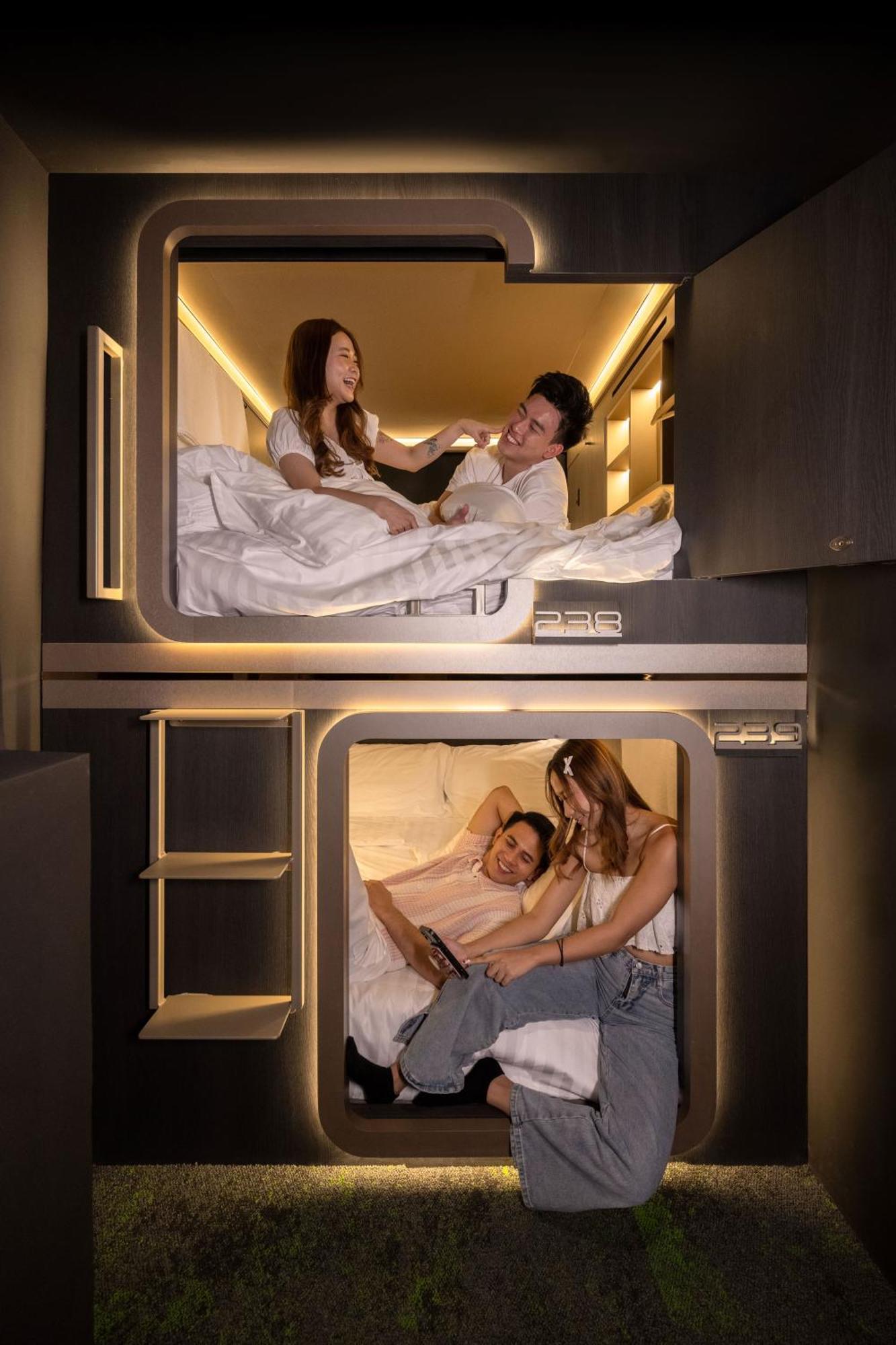 Cube Social Boutique Capsule Hotel At Boat Quay Singapura Exterior foto