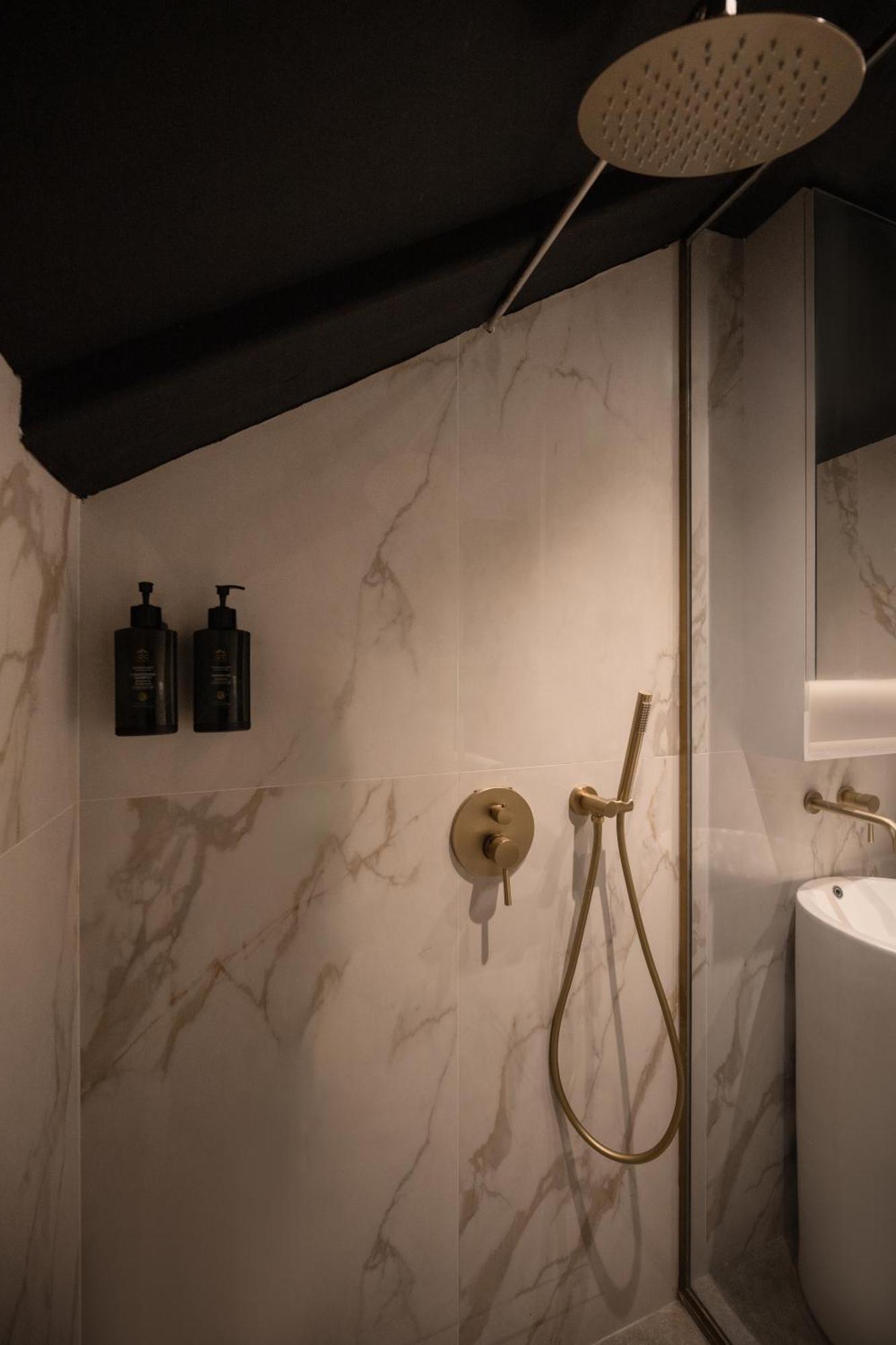 Cube Social Boutique Capsule Hotel At Boat Quay Singapura Exterior foto