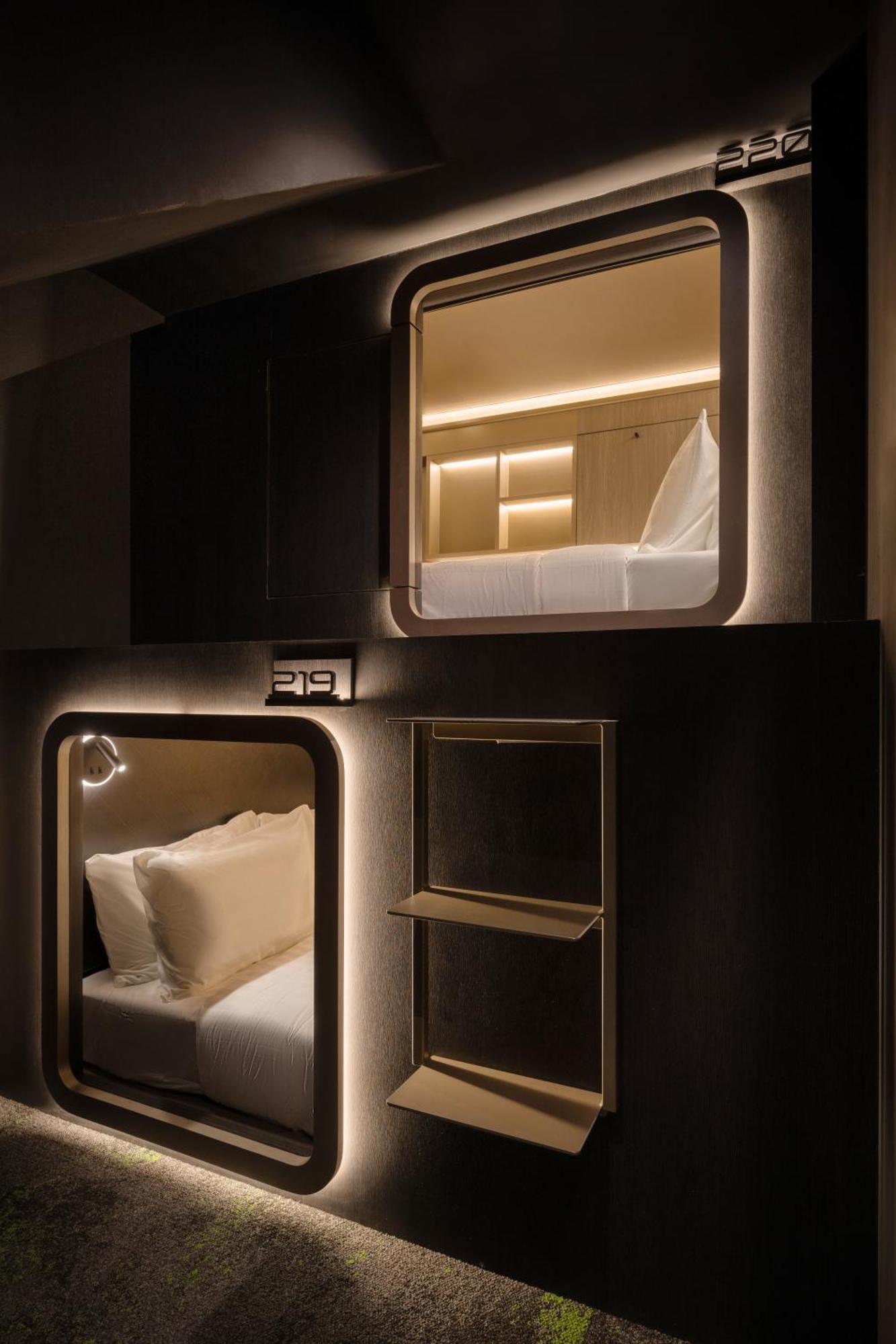 Cube Social Boutique Capsule Hotel At Boat Quay Singapura Exterior foto
