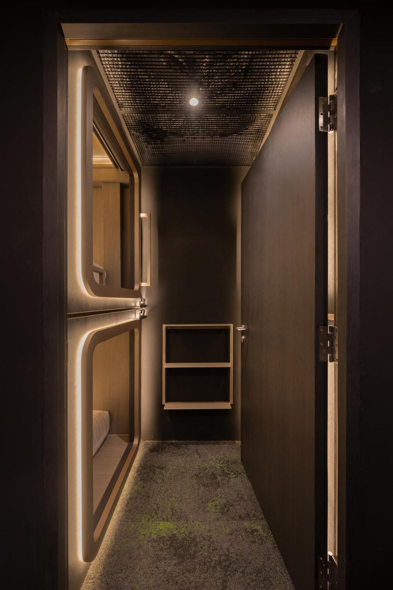 Cube Social Boutique Capsule Hotel At Boat Quay Singapura Exterior foto