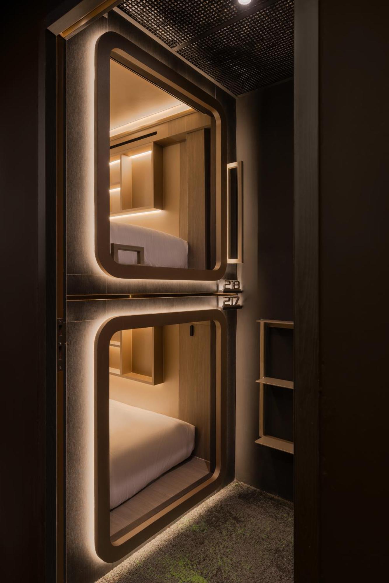 Cube Social Boutique Capsule Hotel At Boat Quay Singapura Exterior foto