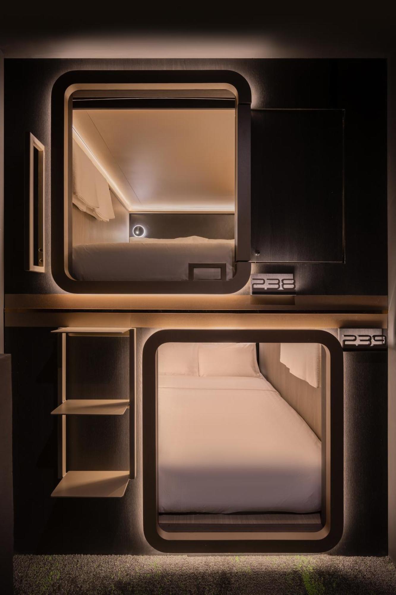 Cube Social Boutique Capsule Hotel At Boat Quay Singapura Exterior foto
